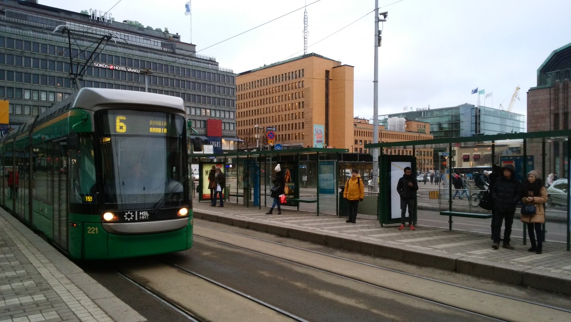 ヘルシンキ中央駅のトラム