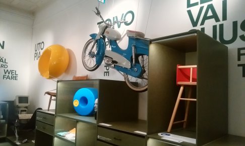 ヘルシンキ・デザイン博物館１階の展示物