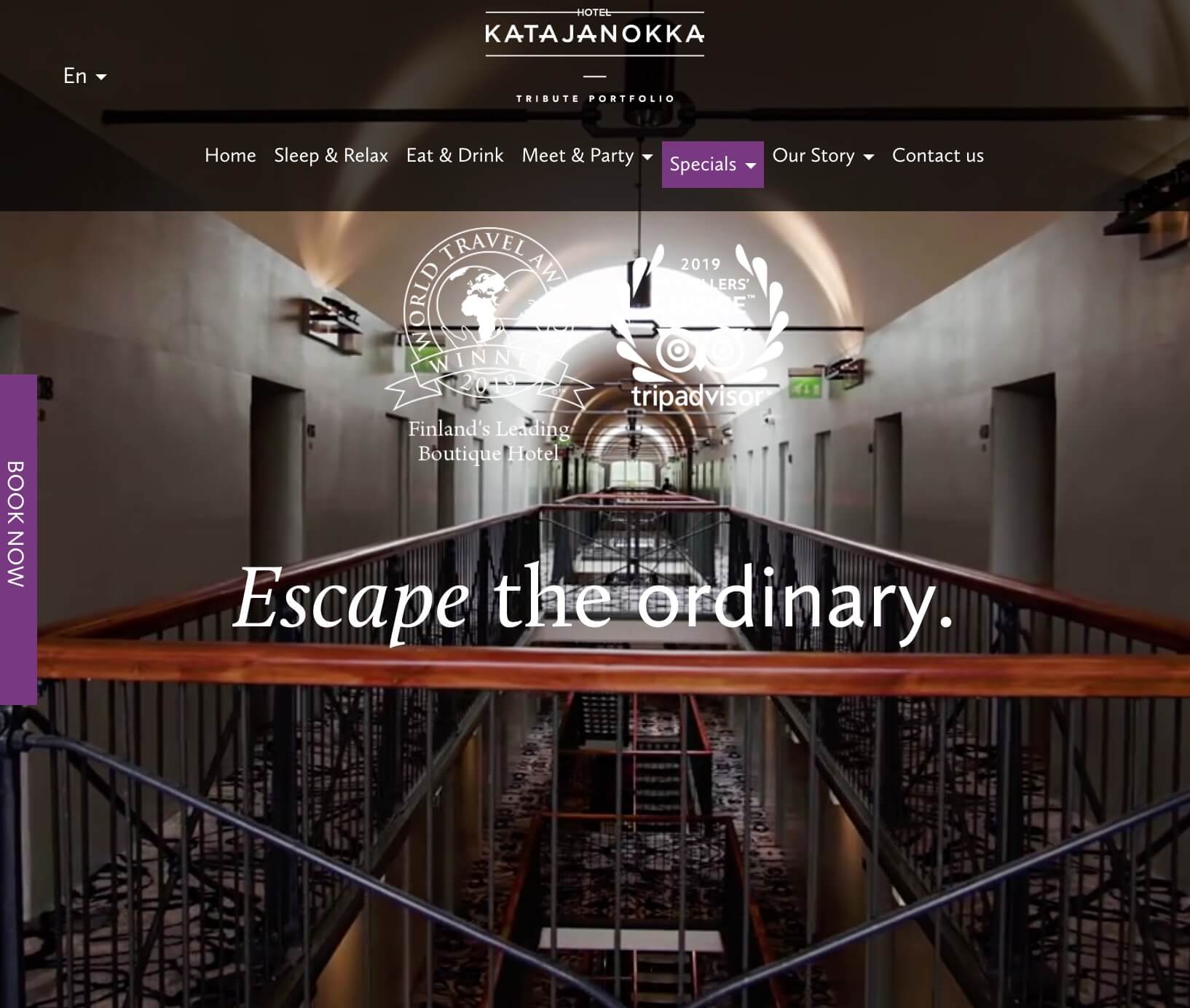 ホテル・カタヤノッカのホームページ。シックというかどこか重たい雰囲気は、元刑務所というイメージも売りにしているのだろう